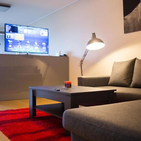 City Center Apartment Aida Parnu Luaran gambar