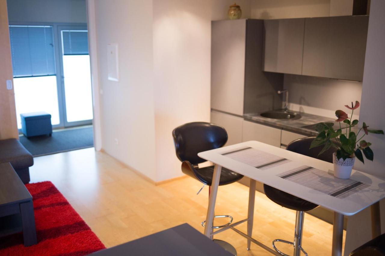 City Center Apartment Aida Parnu Luaran gambar