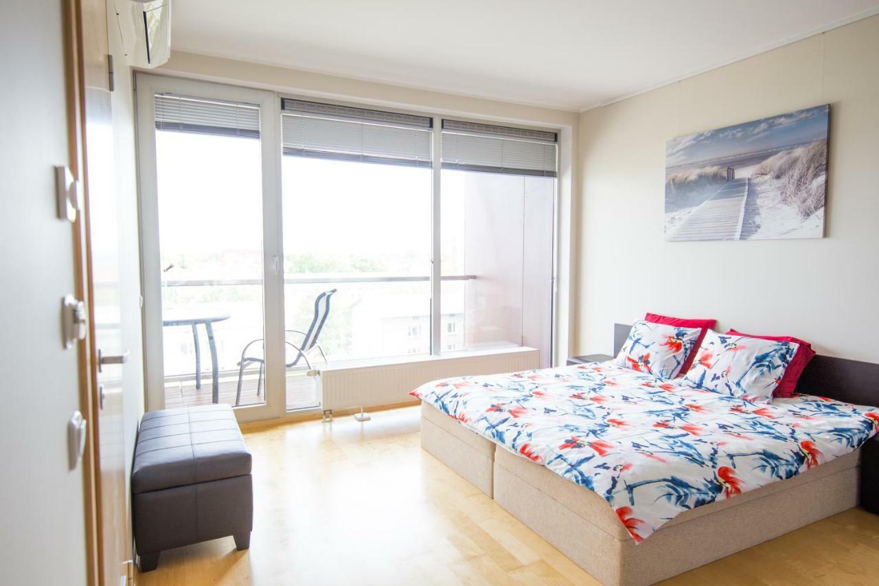 City Center Apartment Aida Parnu Luaran gambar